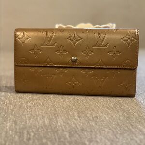 Louis Vuitton Gold Vernis Sara Wallet